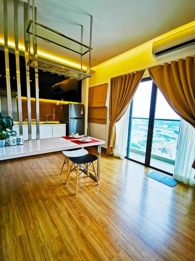 شقة Kampong Baharu Balakong  في Simfoni Level 39 Superior Designer Studio With 100Mbps Wifi & Netflix المظهر الخارجي الصورة
